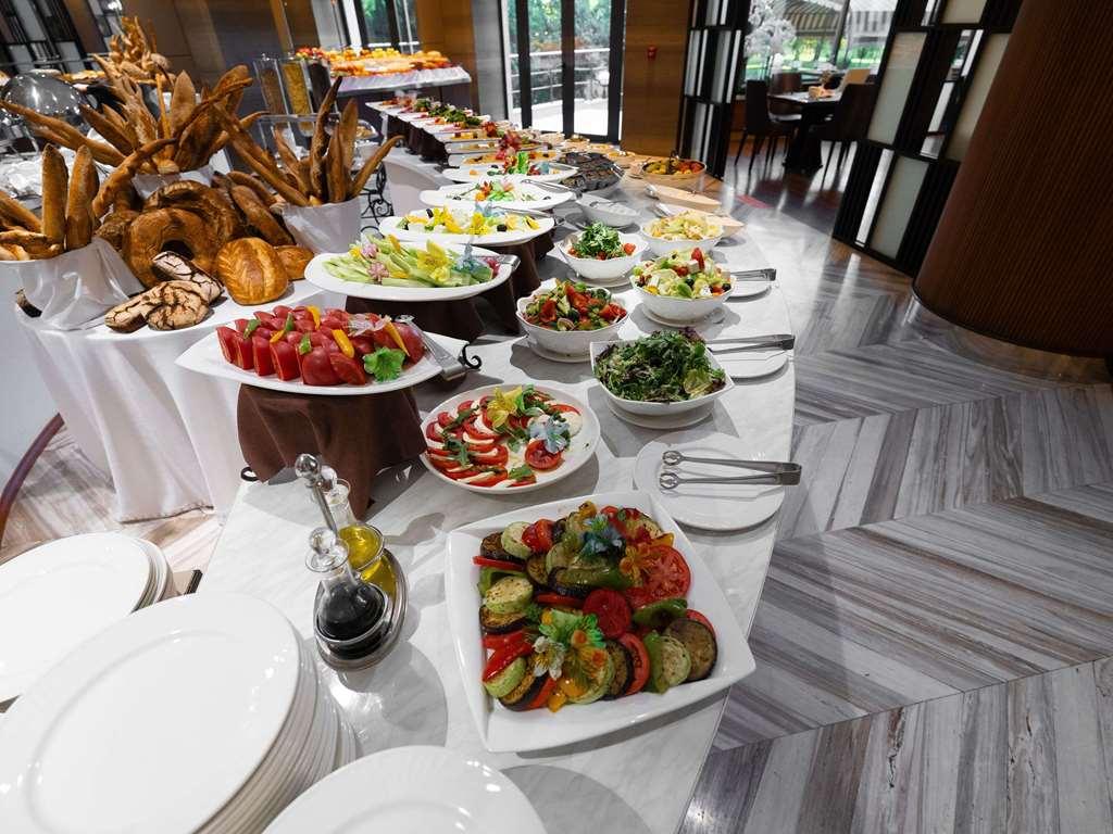Moevenpick Hotel Tashkent Restaurant photo