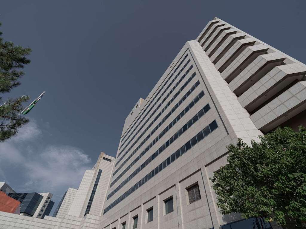Moevenpick Hotel Tashkent Exterior photo